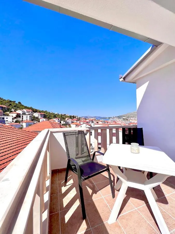 טרוגיר Apartments Mdk Kate